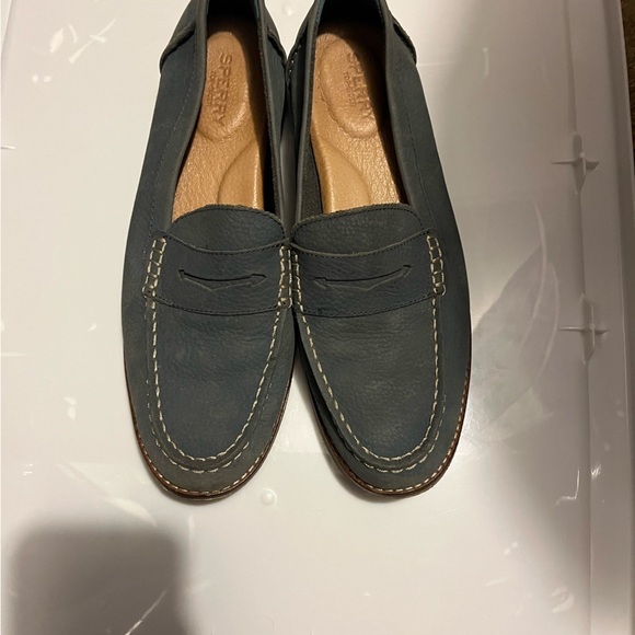 Sperry Shoes - Sperry Seaport Stud Penny Loafer Women’s 9